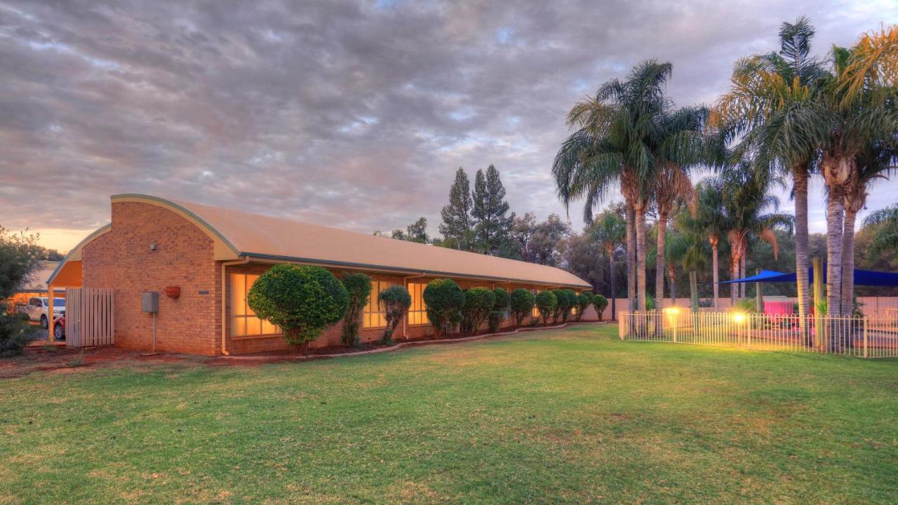 Mulga Country Motor Inn Charleville-Mézières Exterior foto