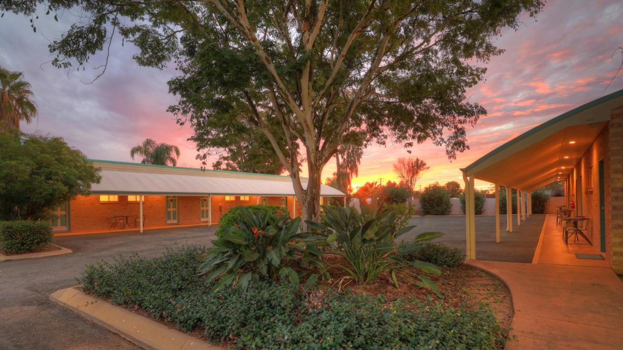 Mulga Country Motor Inn Charleville-Mézières Exterior foto