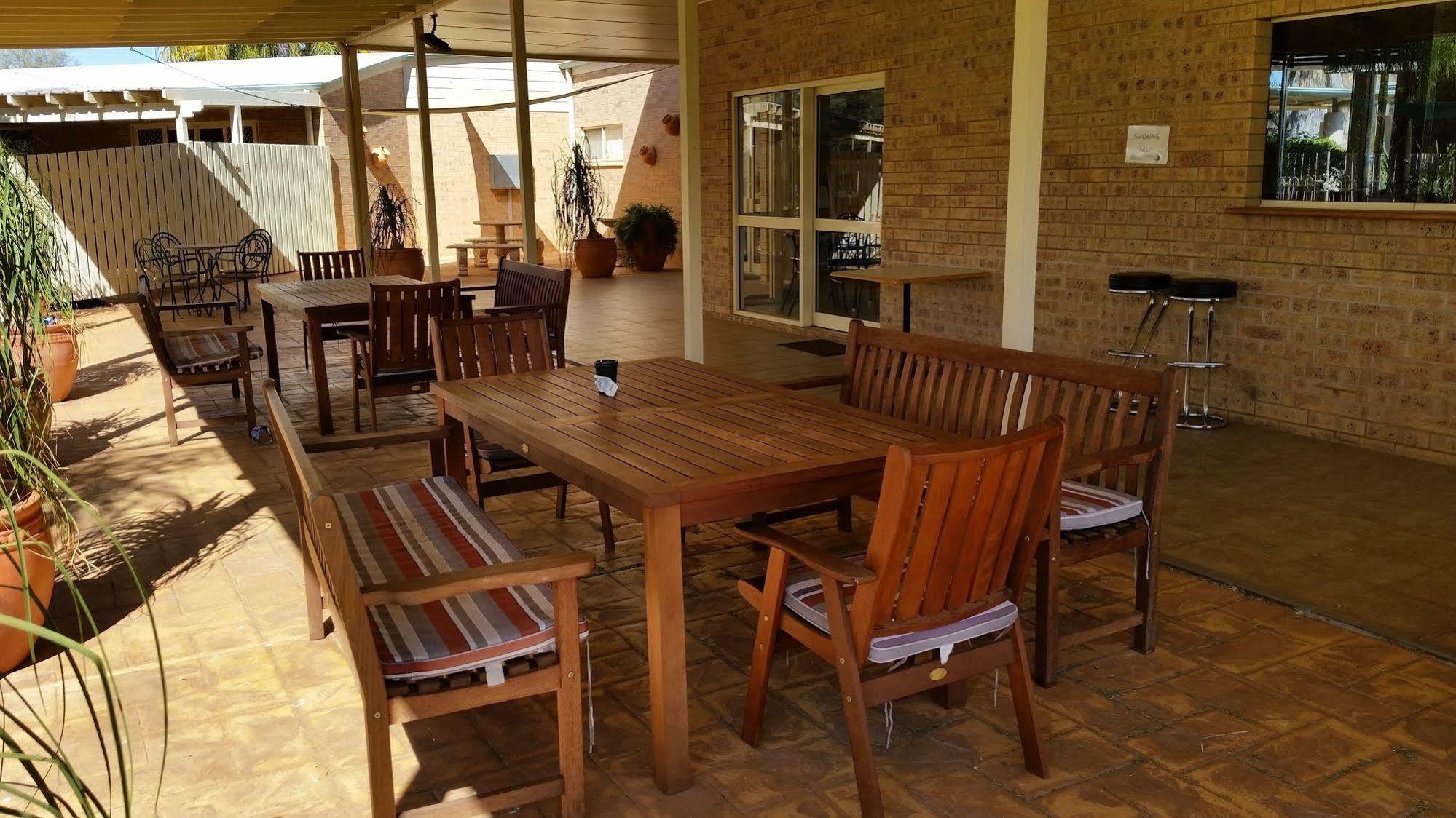 Mulga Country Motor Inn Charleville-Mézières Exterior foto